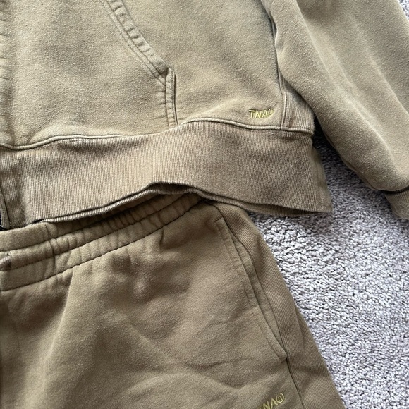 TNA Sweat Set Shorts and Zip Up - Picture 3 of 6